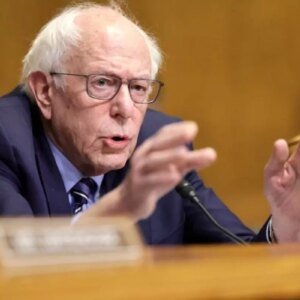 sandersdan biden ve trumpa elestiri glf2pL9M