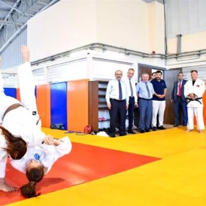 vali ustaoglundan genclere spor ve kisisel gelisim mesaji DagPu9JU