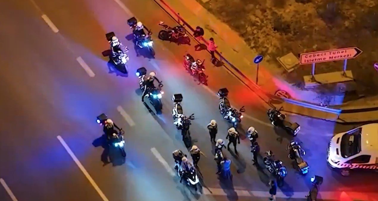 gundem olan goruntuler sonrasi 17 kisi yakalandi GtuNSNC4