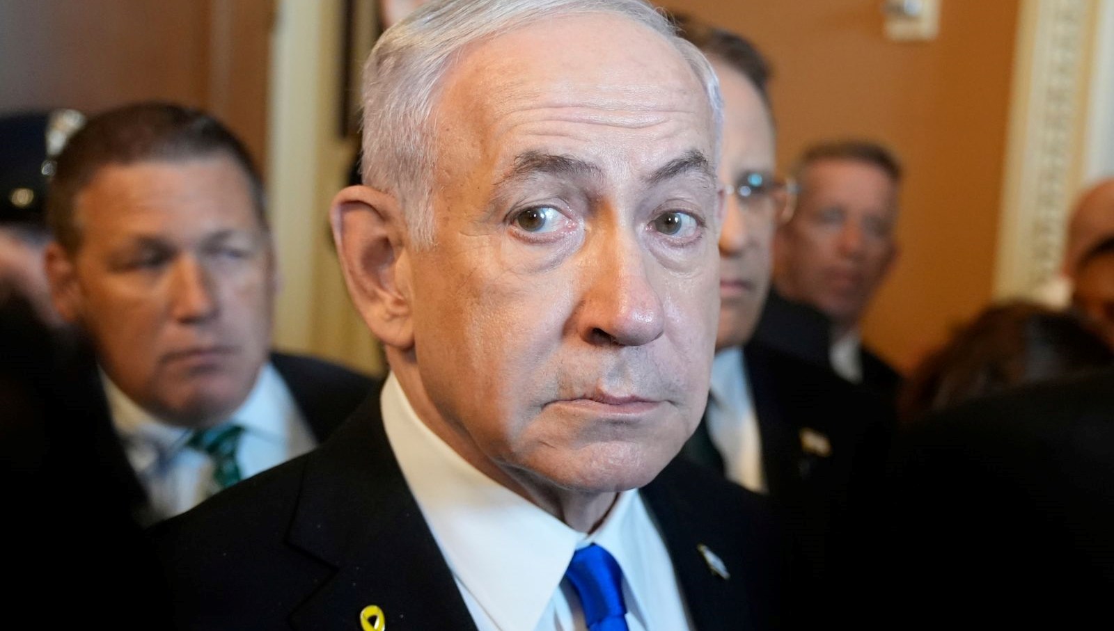 netanyahu havalimaninda protesto edildi un1eMzc5