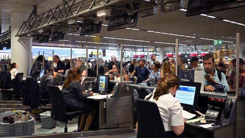 sebebi siber saldiri berlin bruksel ve londrada ucuslar gecikti veya iptal edildi nRhCuwlr