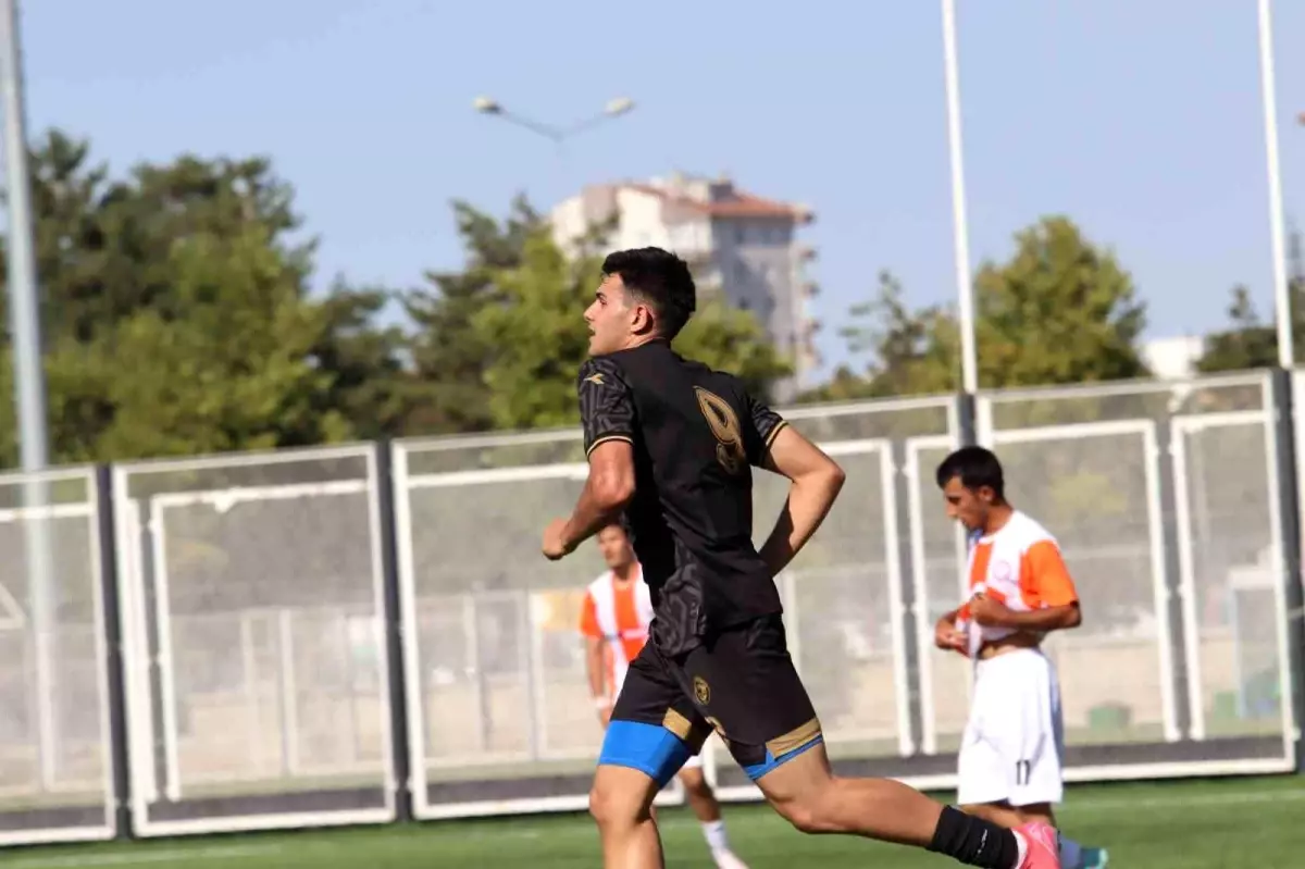 talas belediyespor u19un golcusu mahir iskin sezona iki golle basladi YbGZXQx5