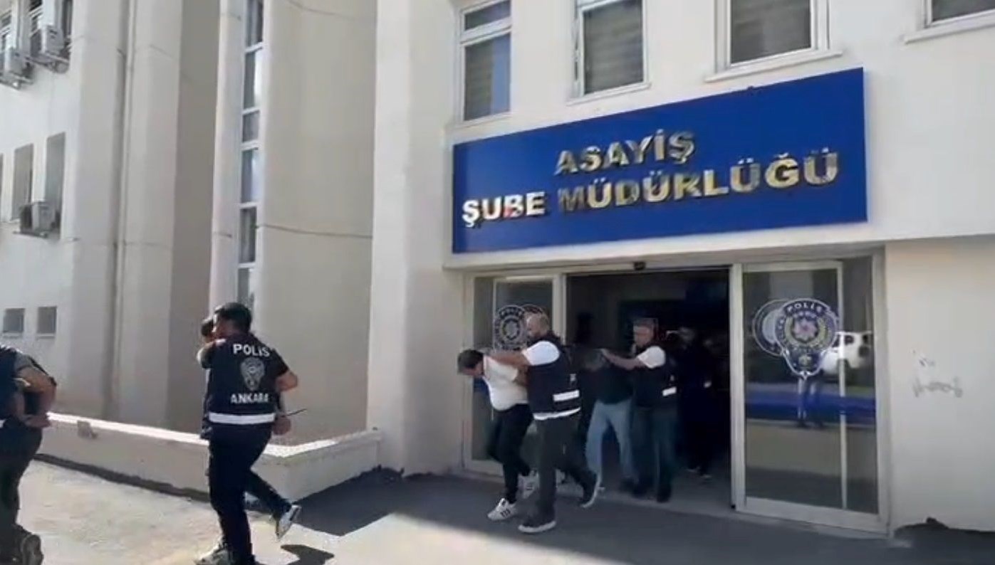 telefonda 175 milyon liralik vurgun rastgele numara arayip tuzaga dusurduler 1YClqIYa