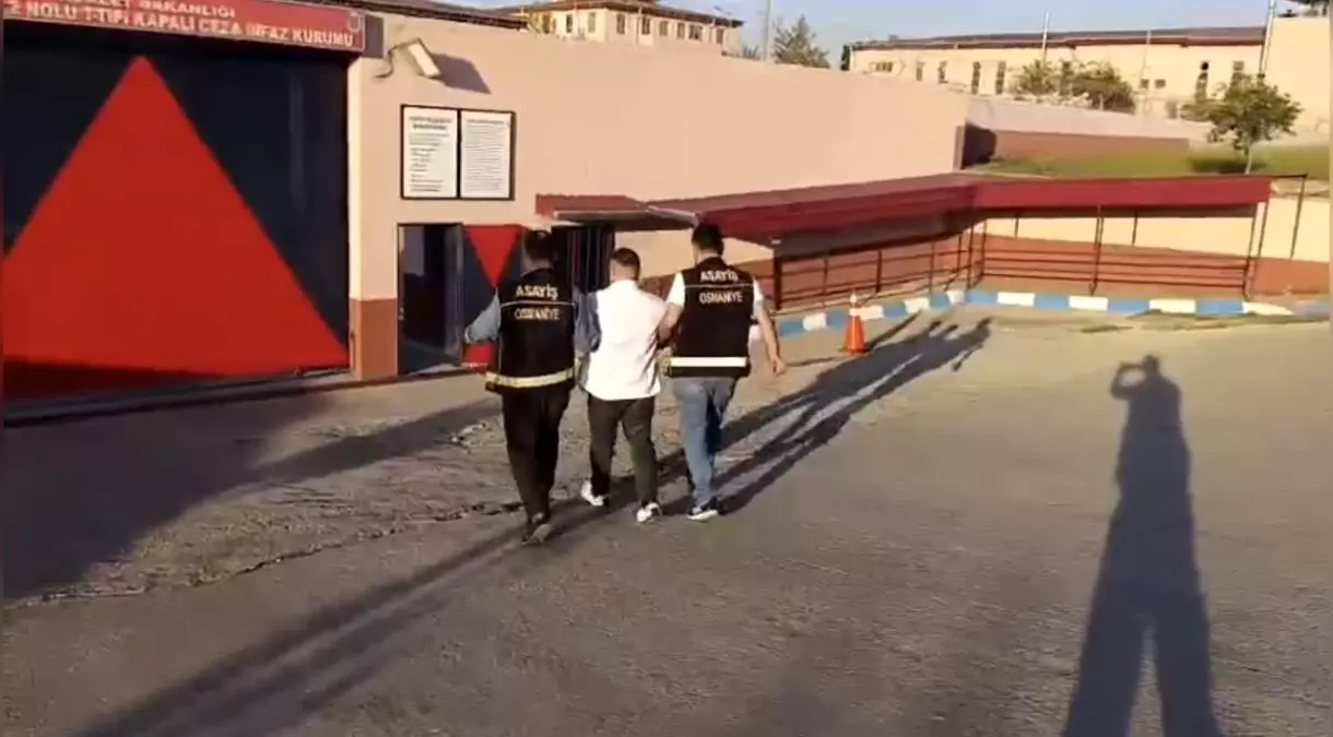 depremde zarar goren araclar piyasaya suruldu O9KUPC5l.jpg