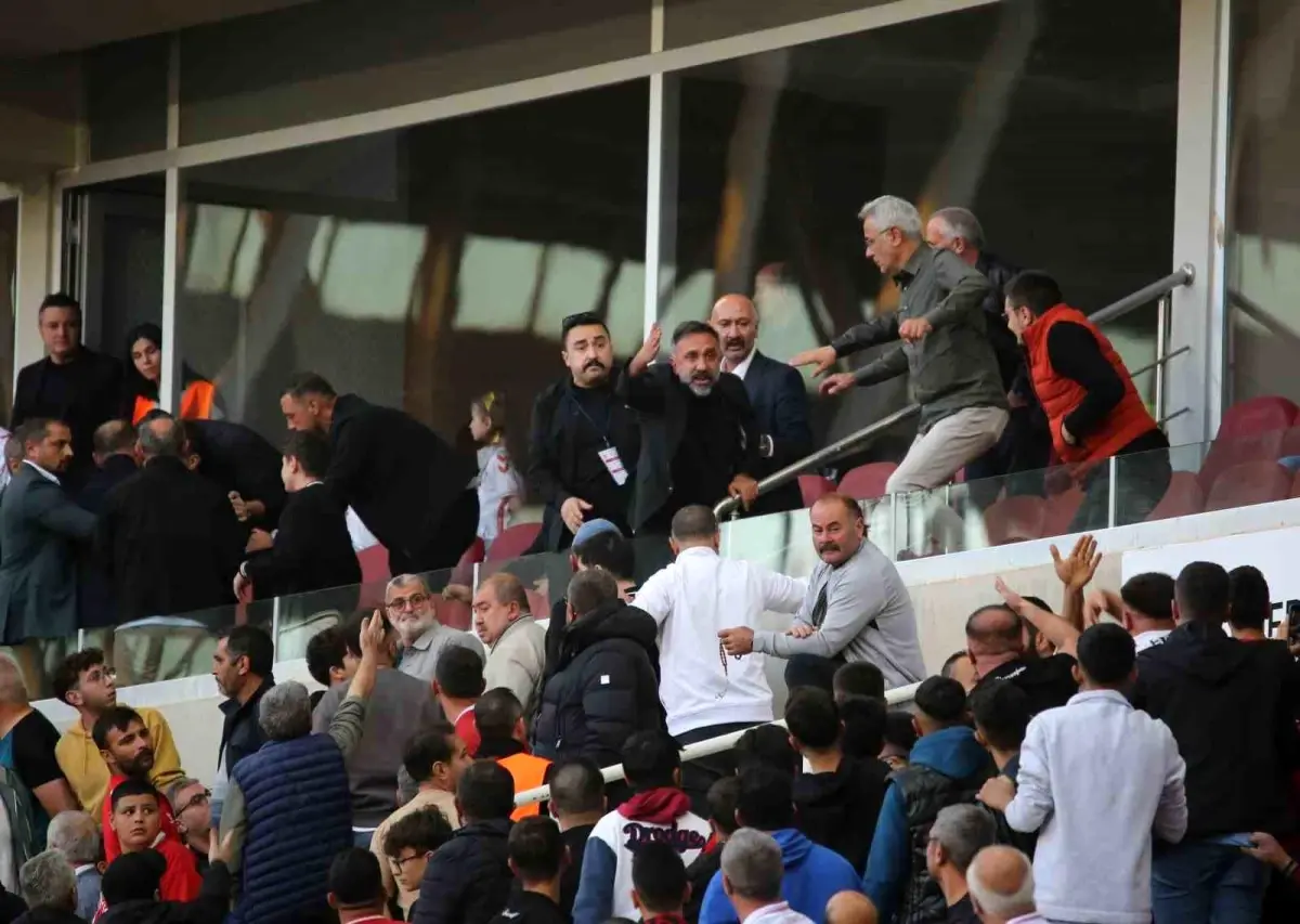 sivassporda baskan taraftarla tartisti 1yzSprSQ