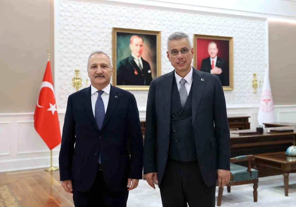 mhpden saglik bakanina ziyaret 45rzsuR9.jpg