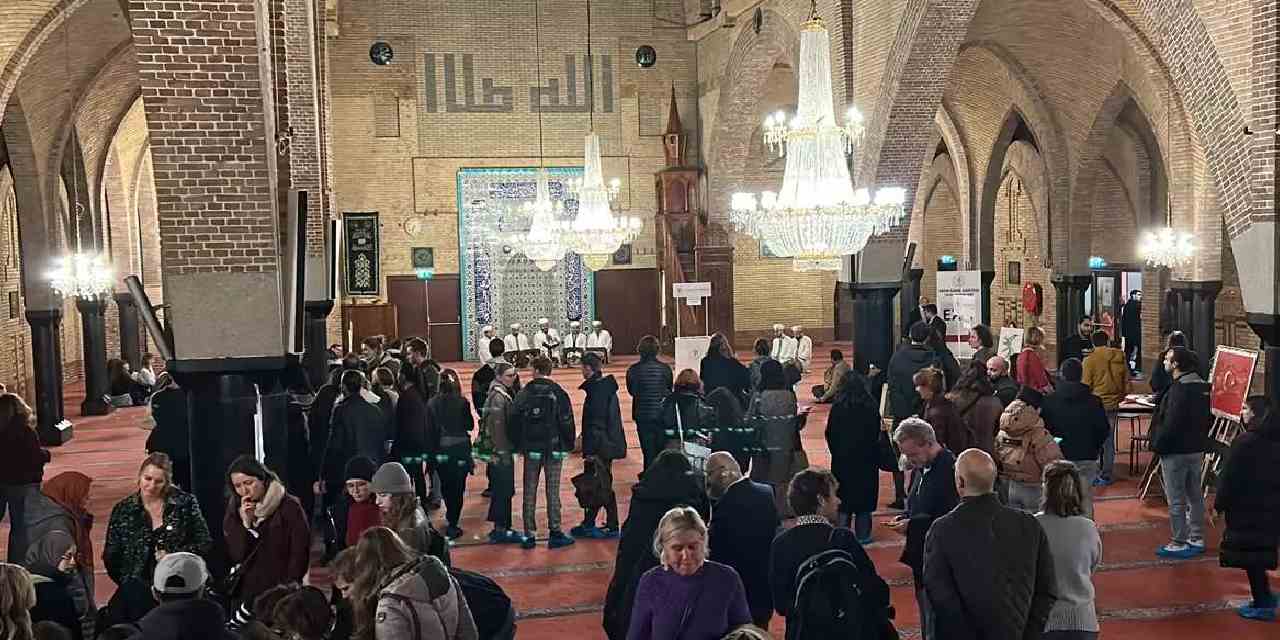 ziyaretci akinina ugradi binden fazla kisiyi agirladi N3A7TOmy.jpg