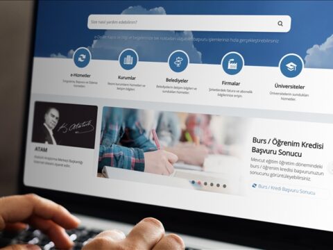 e-Devlet’i kopyalayıp TOKİ vurgu yaptılar