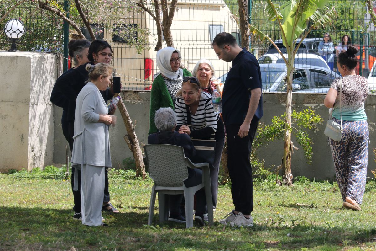 Antalyaspor Eski Yöneticisinin Dairesinde Yangın Çıktı