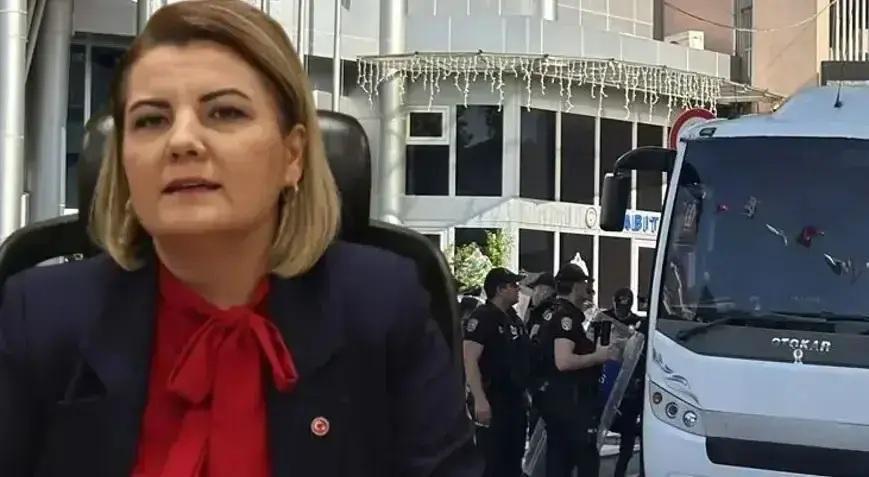 Tutuklanan izmit belediye baskani fatma kaplan hurriyetle ilgili sok iddia otoyolda altin teslimati iddiasi FGITd2i8